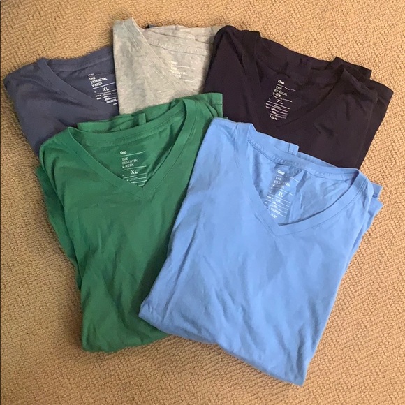 Gap cotton v neck t shirts. Bundle of 5. Like new - Picture 1 of 6
